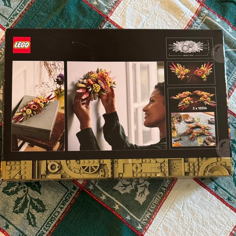 LEGO Icons Dried Flower Centerpiece Set - Picture 4 of 9